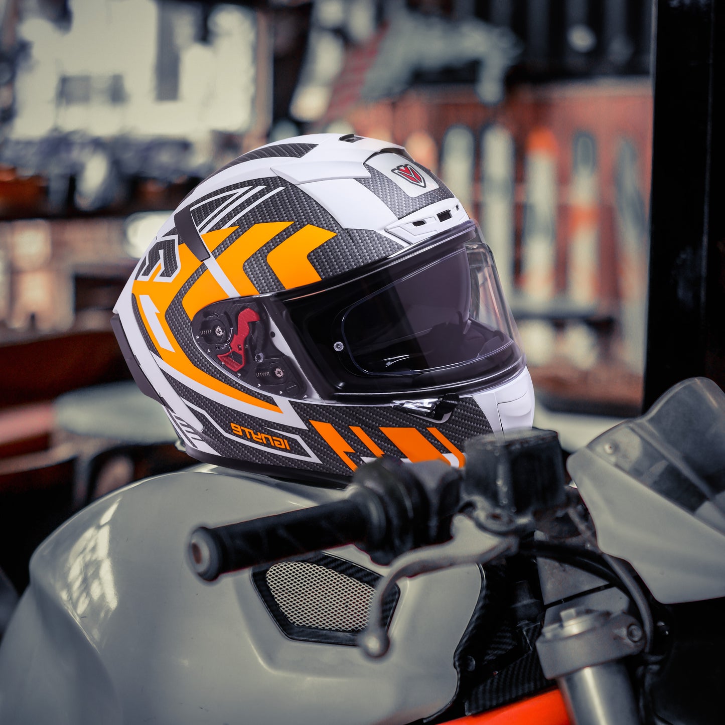 Ignyte IGN-4 Atomixx ISI/DOT Certified Full Face Graphic Helmet with Outer Anti-Fog Clear Visor and Inner Smoke Sun Shield (Glossy White Orange)